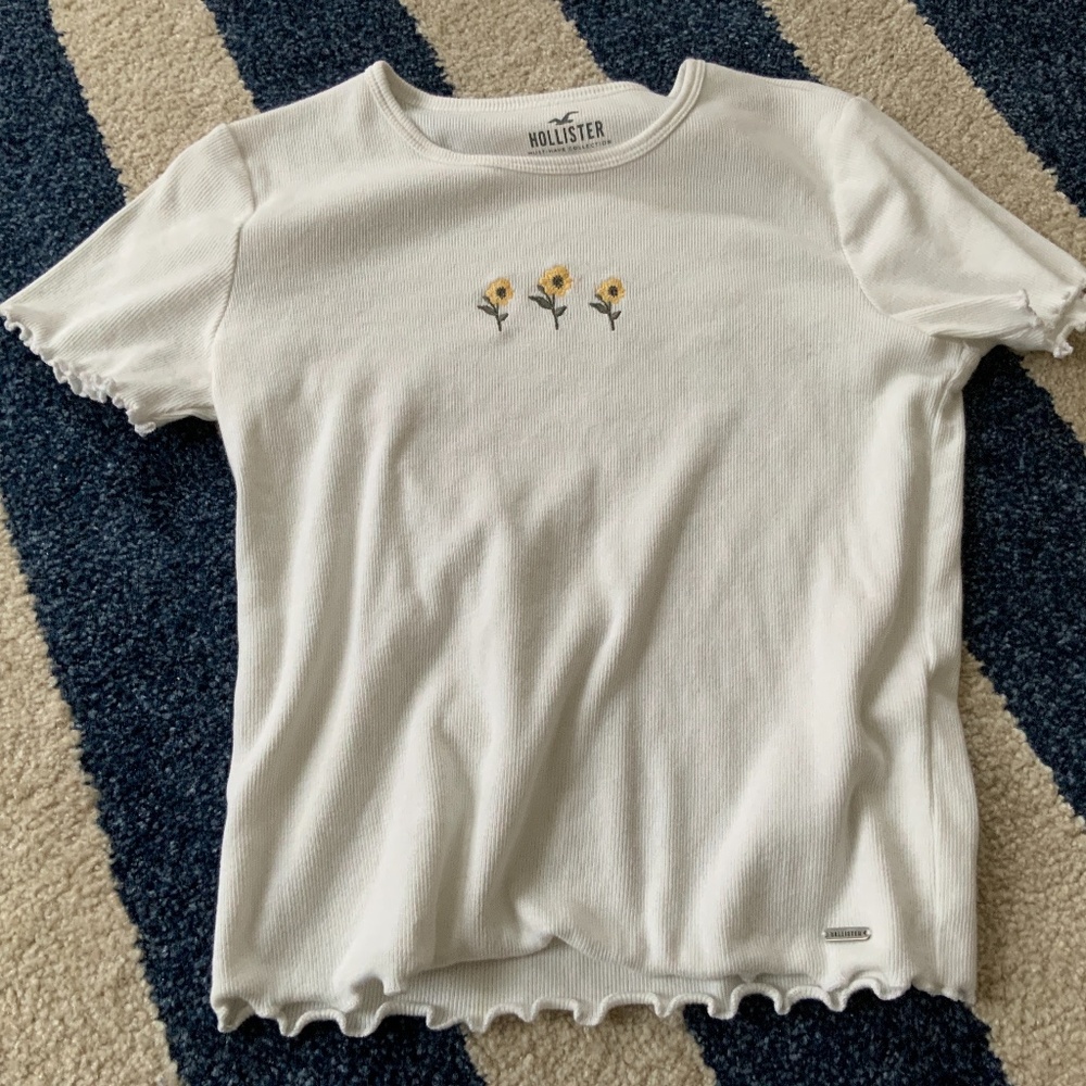 Hollister  Womens Baby Tee